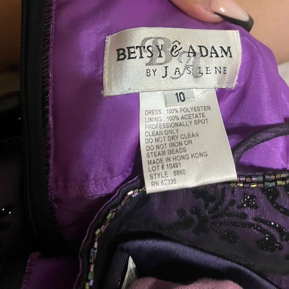 Purple beaded Betsy & Adam Prom dress.
Vintage, thrifted, no stains or tears. - Picture 3 of 4